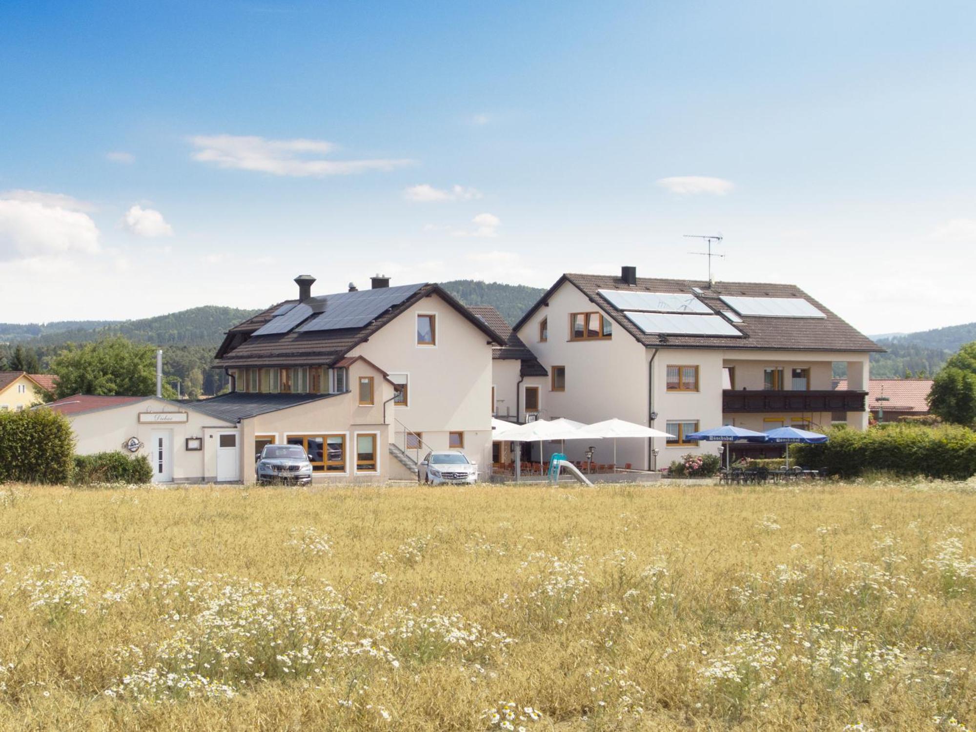 Landgasthof Benjamin Treffelstein Exteriör bild